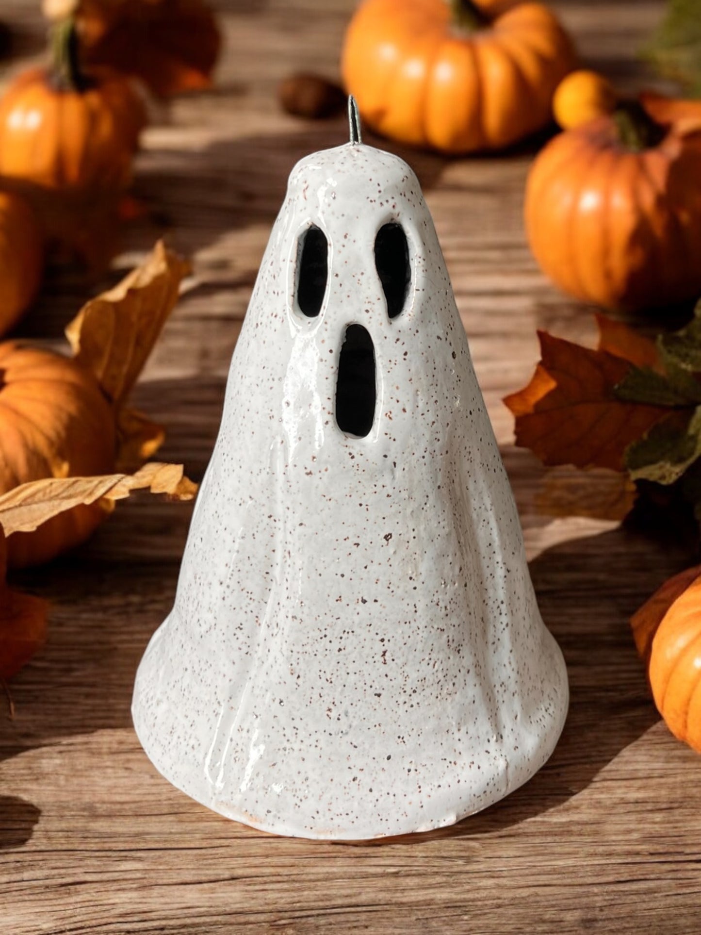 Classic ghost (luminary)