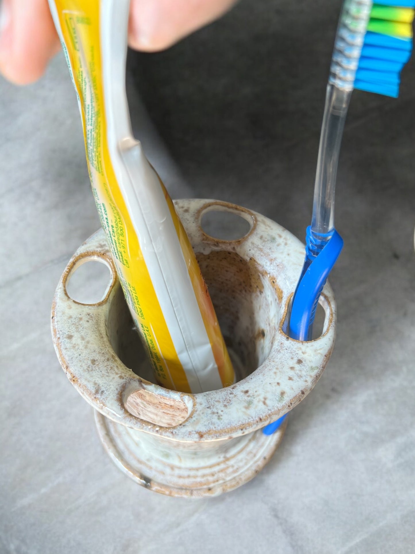 Tooth brush holder