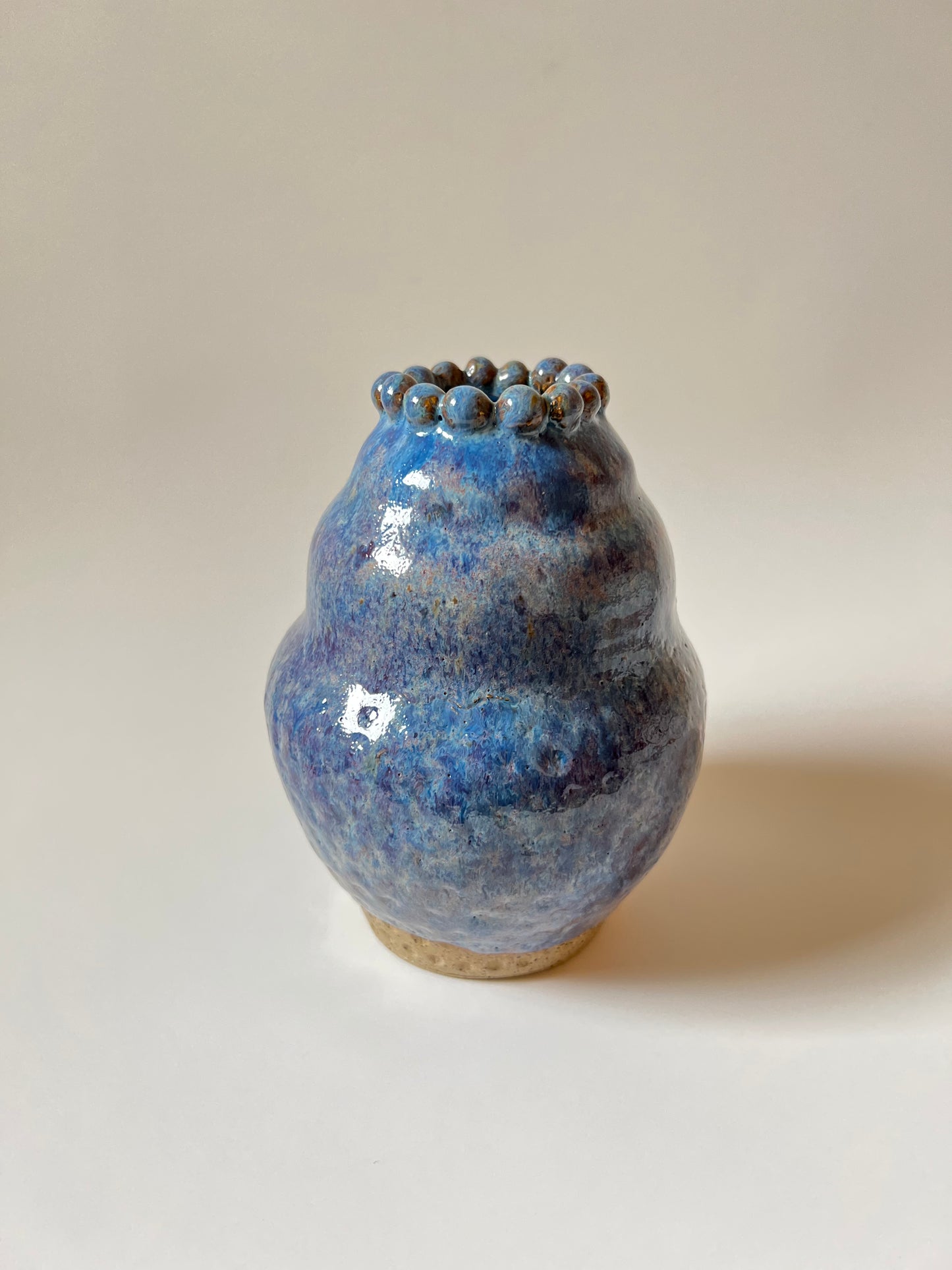 Bubble bead vase