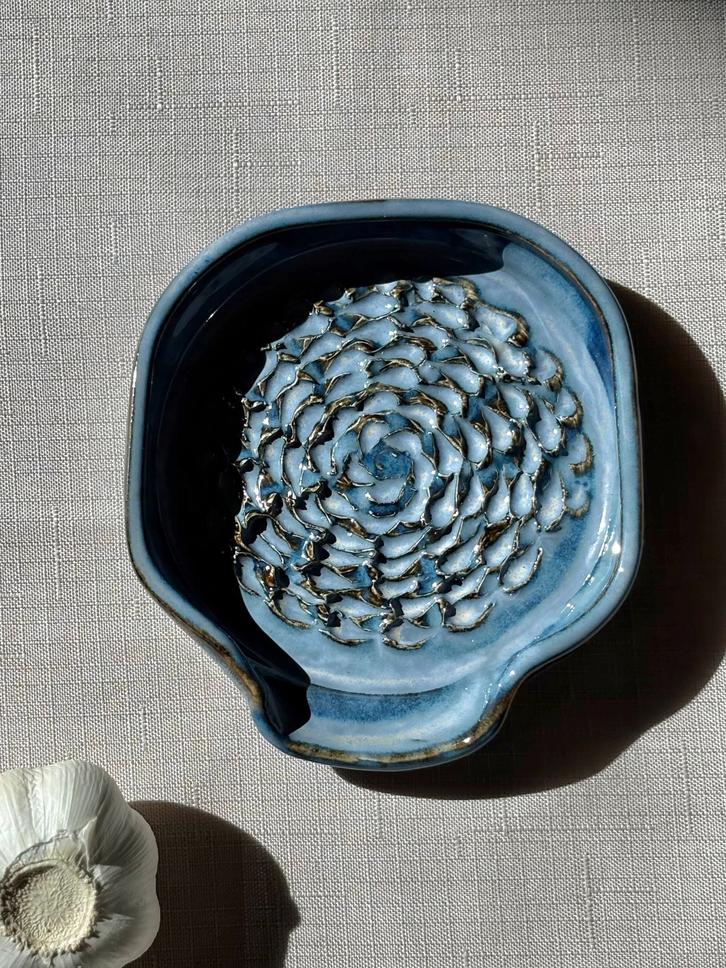 Garlic Grater - Moonlight