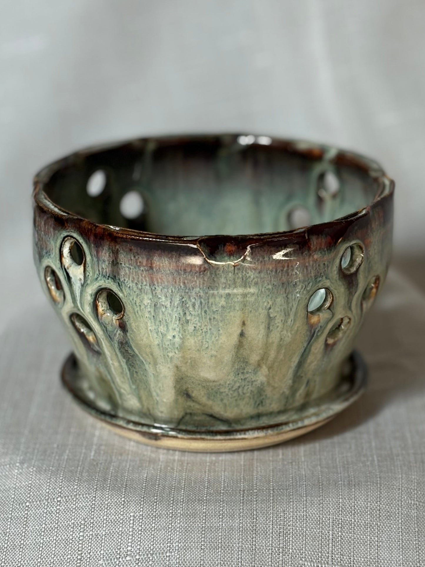 Mini Berry Bowl ( in built drip dish )- -  Mystic green