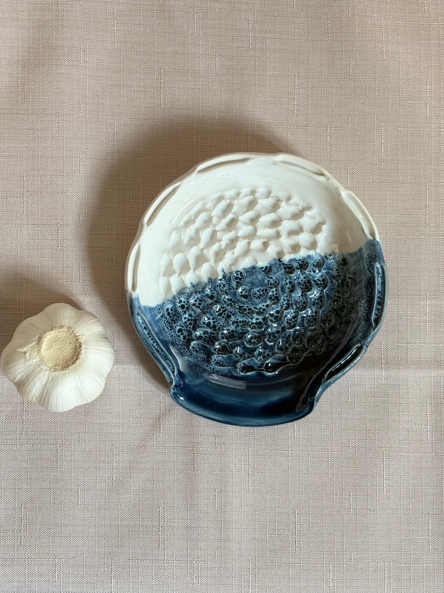 Garlic Grater -  Icy beach