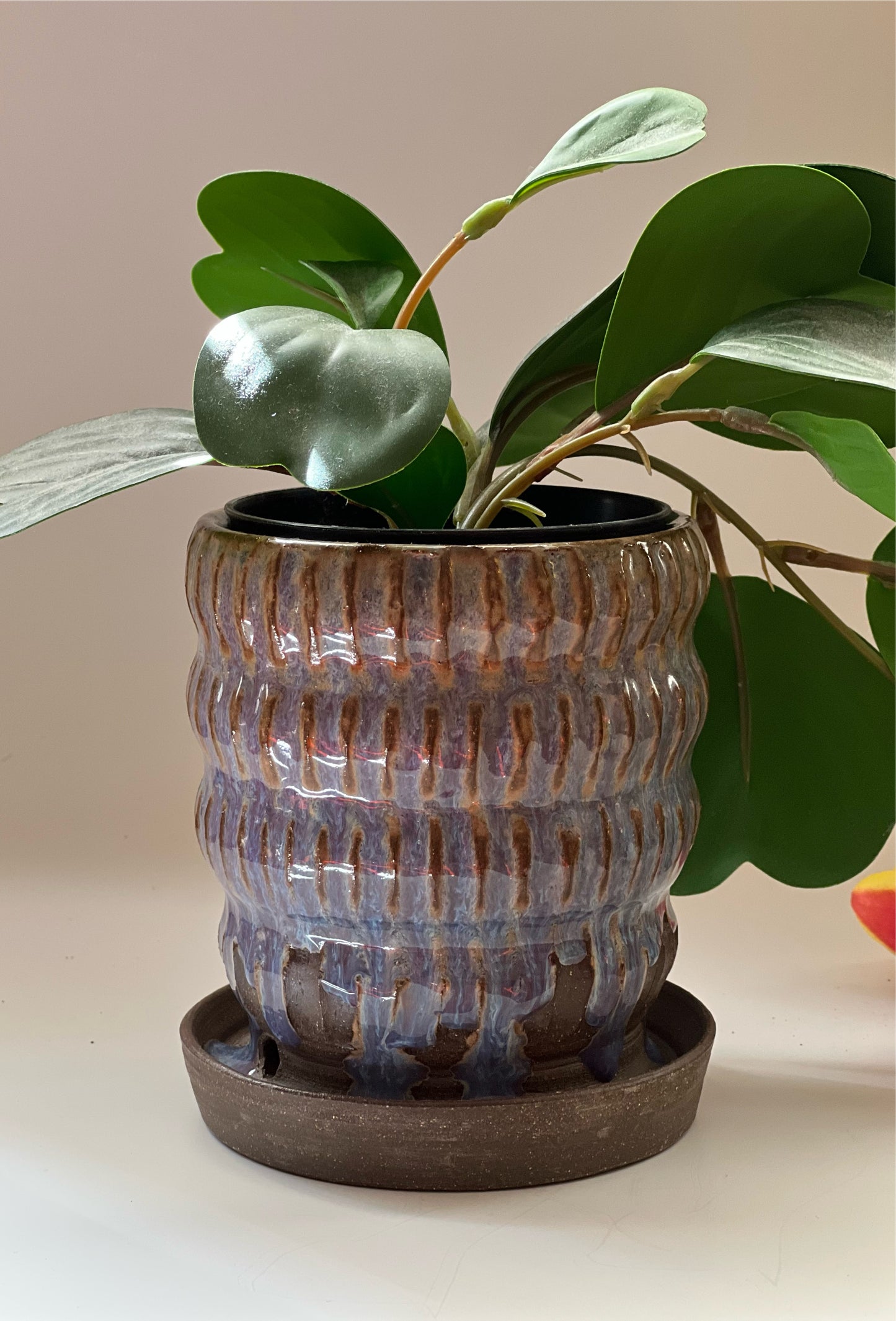 Carved bubble planter