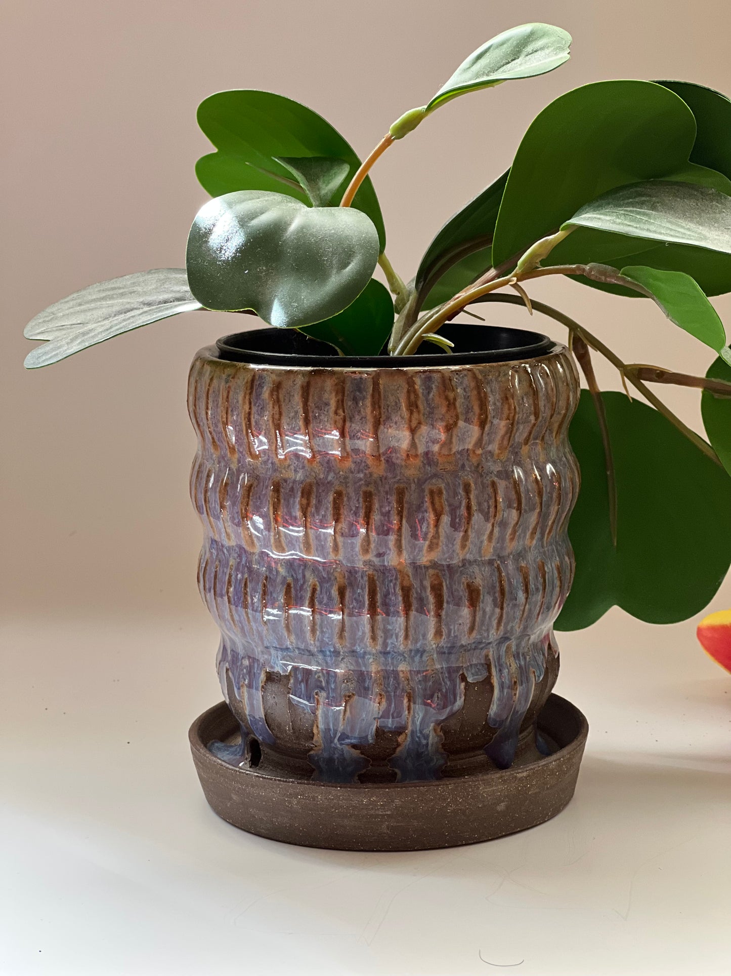 Carved bubble planter